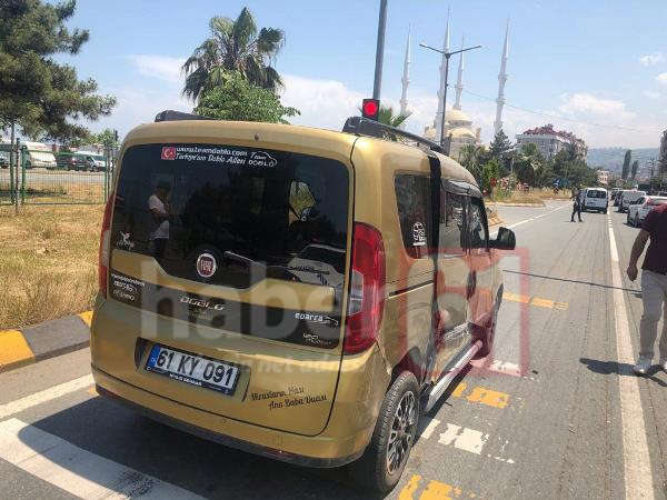 Trabzon’da zincirleme kaza! 4 araç birbirine girdi. Foto Haber. 5