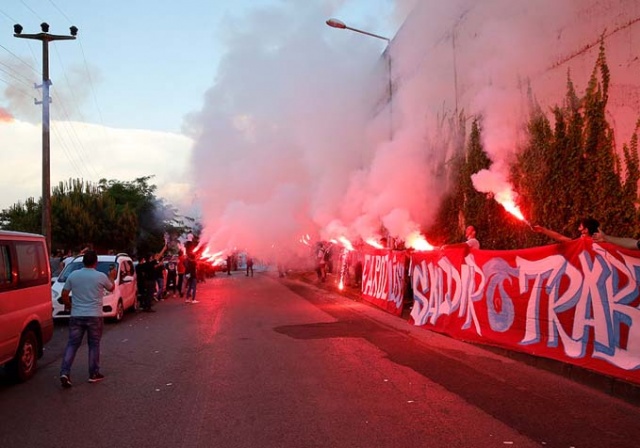 Taraftarlar Trabzonspor'u böyle uğurladı 6