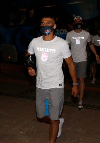 Trabzonspor'a İzmir'de coşkulu karşılama 6