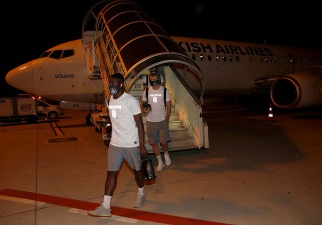 Trabzonspor'a İzmir'de coşkulu karşılama 10