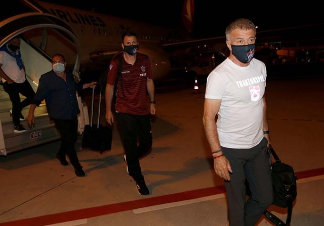 Trabzonspor'a İzmir'de coşkulu karşılama 4