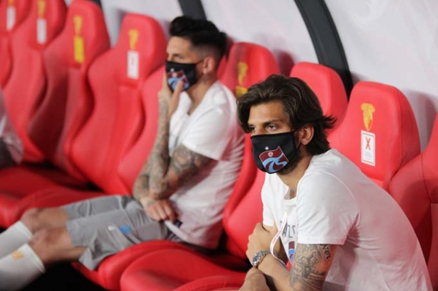 Göztepe Trabzonspor maçında neler oldu? 18