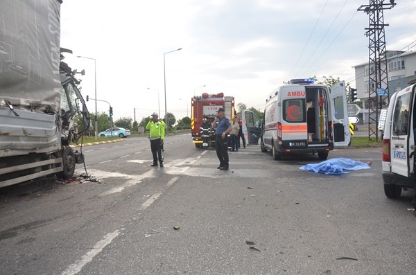 Trabzon'a gelirken kaza! 1 ölü 1 yaralı. Foto Haber. 5