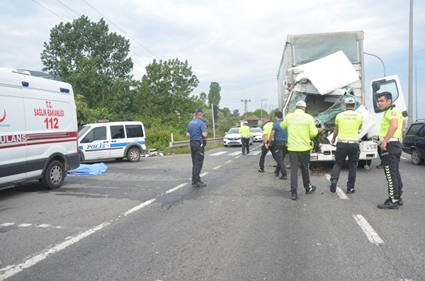 Trabzon'a gelirken kaza! 1 ölü 1 yaralı. Foto Haber. 6