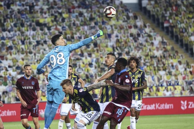 Fenerbahçe-Trabzonspor maçında neler oldu? 25