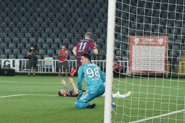 Fenerbahçe-Trabzonspor maçında neler oldu? 14