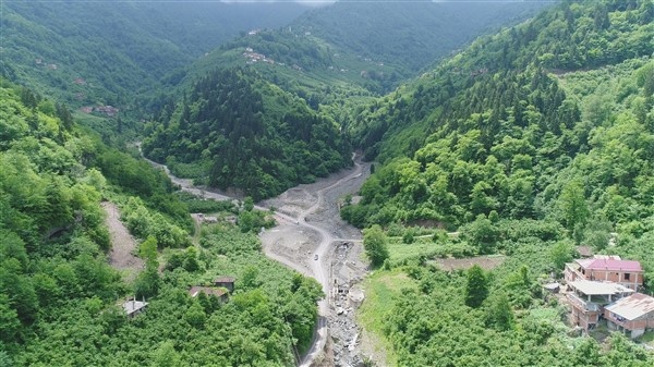 Trabzon'da selin vurduğu Çamlıktepe yaralarının sarılmasını bekliyor 4