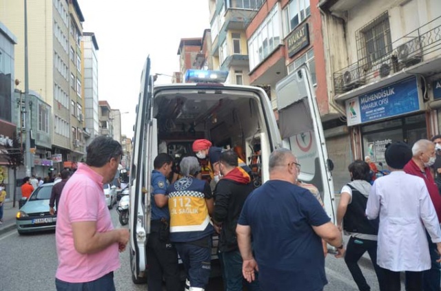 Ordu'da yolun karşısına geçmeye çalışan yayaya çarpıp kaçtı 5