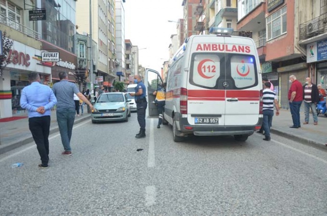 Ordu'da yolun karşısına geçmeye çalışan yayaya çarpıp kaçtı 7