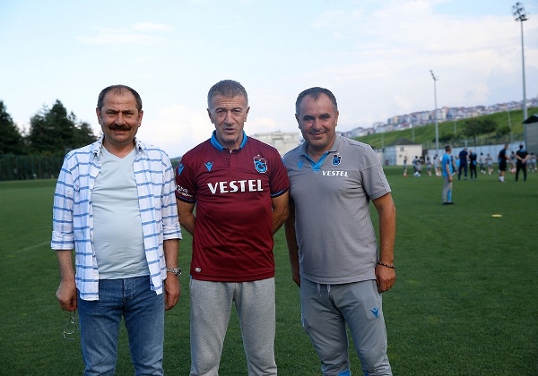 Başkan Ağaoğlu’na antrenman öncesi duygulandıran sürpriz 3