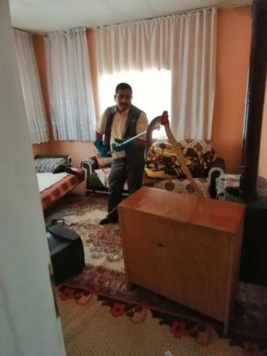 Eve 2 metre boyunda yılan girdi 4