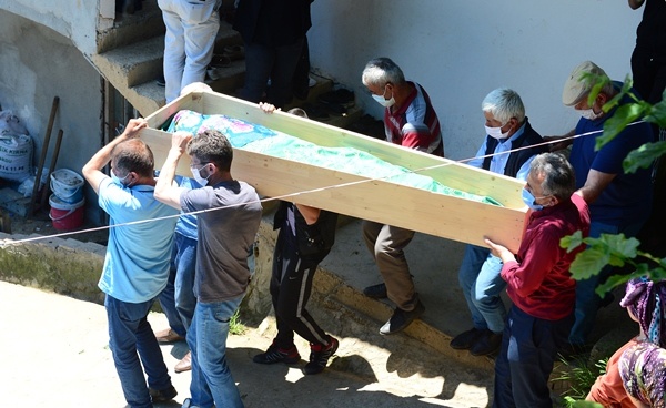 İkranur son yolculuğuna uğurlandı 10