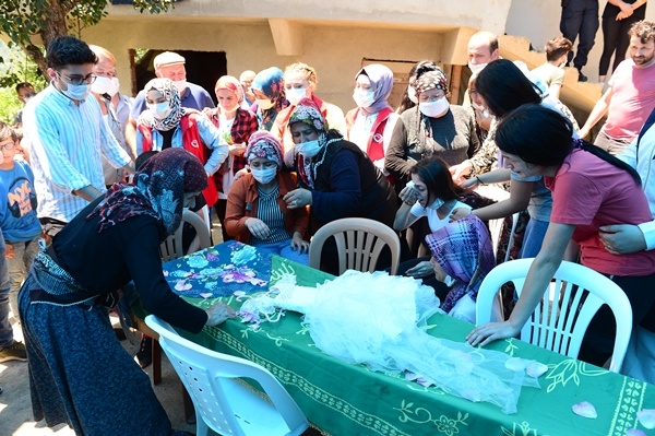 İkranur son yolculuğuna uğurlandı 12