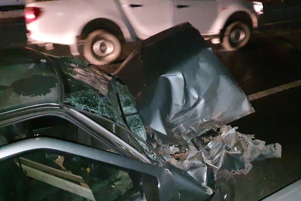 Trabzon Gümüşhane yolunda kaza! Otomobil hurdaya döndü 5