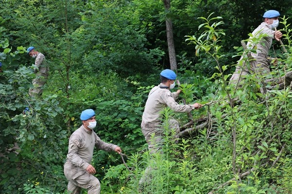 İkranur için köy didik didik aranıyor. Foto Galeri. 9
