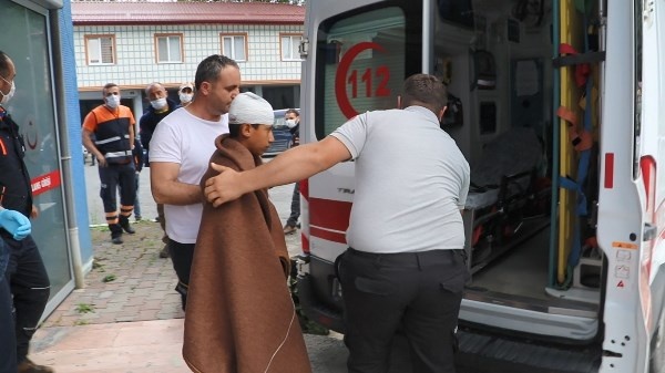 Rize'de kaybolan 11 yaşındaki çocuk 12 kilometre uzaklıkta bulundu 7