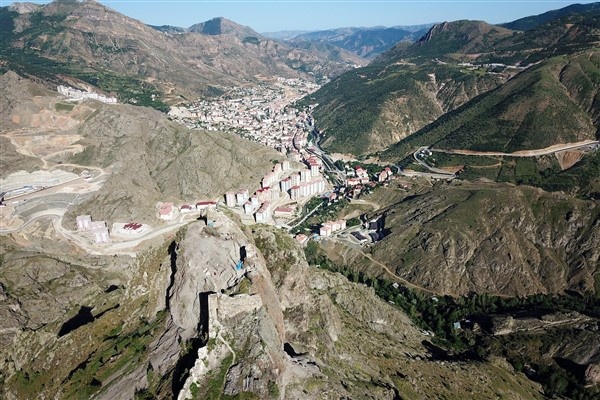 Gümüşhane'nin kaleleri büyülüyor 18