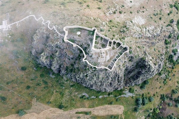 Gümüşhane'nin kaleleri büyülüyor 15
