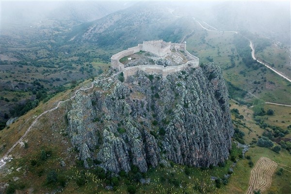 Gümüşhane'nin kaleleri büyülüyor 12