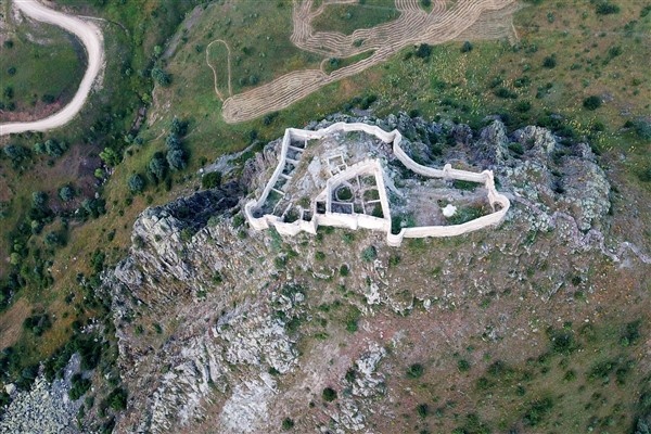 Gümüşhane'nin kaleleri büyülüyor 10