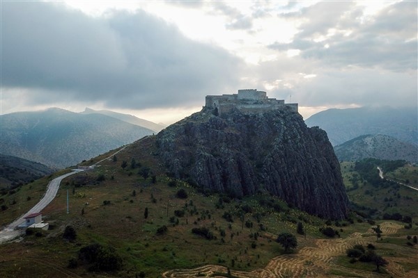 Gümüşhane'nin kaleleri büyülüyor 5