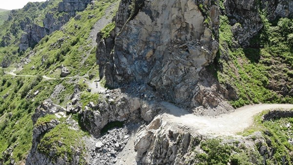 Trabzon'daki dünyanın en tehlikeli yolu ulaşıma açılmayı bekliyor 3