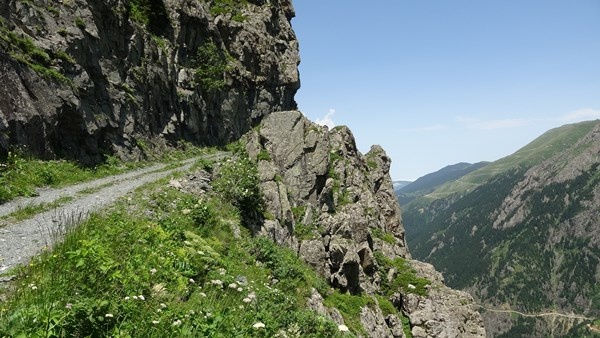 Trabzon'daki dünyanın en tehlikeli yolu ulaşıma açılmayı bekliyor 13