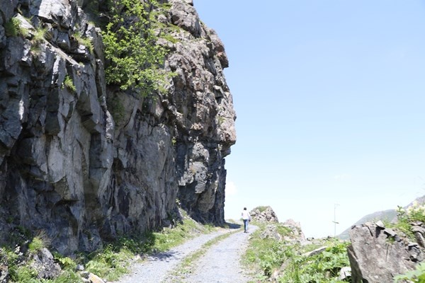 Trabzon'daki dünyanın en tehlikeli yolu ulaşıma açılmayı bekliyor 14