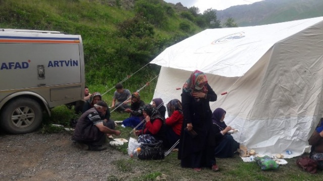 Dokumacılar köyünde çıkan yangının ardından yaralar sarılmaya çalışılıyor 5