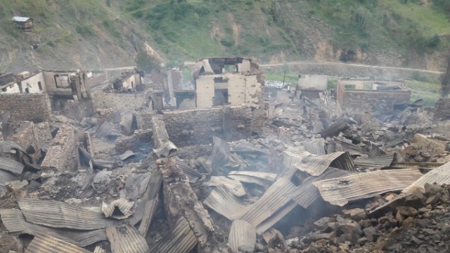 Dokumacılar köyünde çıkan yangının ardından yaralar sarılmaya çalışılıyor 8