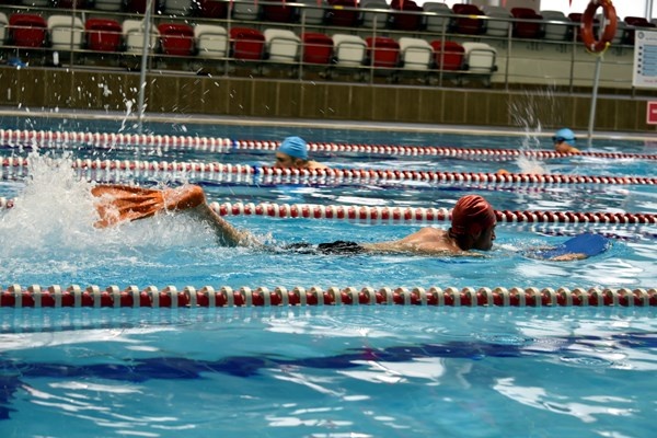 Babasının hayatını sonlandıran ‘su’ ona hayat verdi 12