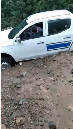 Trabzon'da korkunç manzara: 3 katlı ev yerle bir oldu 6