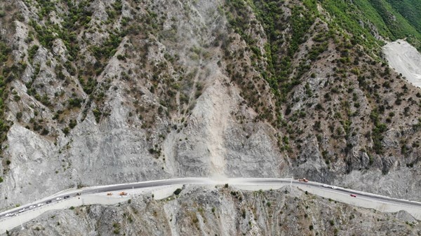 Görenler heyelan sandı ama bakın ne yapıyorlar 4