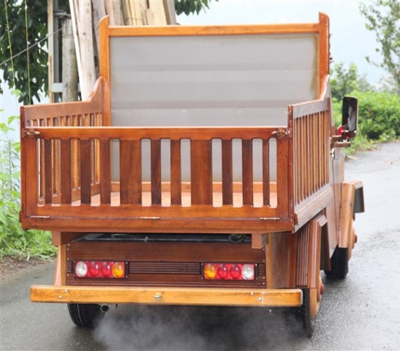 Rizeli mobilya ustası ahşap kamyonet yaptı 7