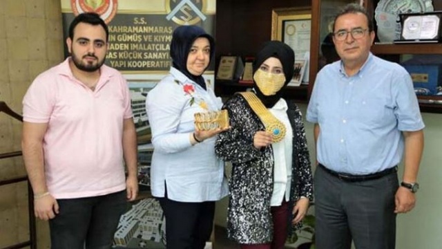 Altından gelin maskesi yaptılar 14