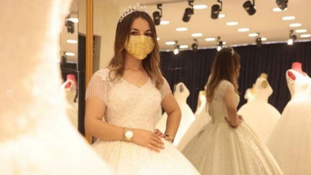 Altından gelin maskesi yaptılar 11