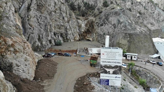 Selin vurduğu şantiyede çok sayıda araç hasar gördü 5