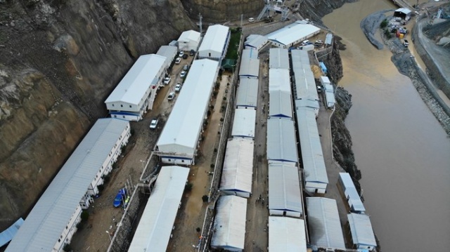 Selin vurduğu şantiyede çok sayıda araç hasar gördü 9