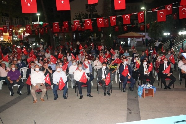 Akçaabat 15 Temmuz’da tek yürek 15