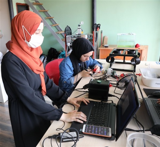 Trabzon'da öğrencilerden su altında giden robot 5