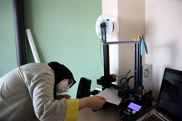 Trabzon'da öğrencilerden su altında giden robot 7