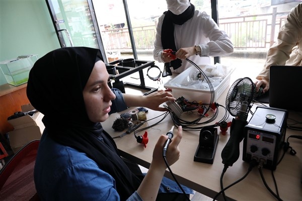 Trabzon'da öğrencilerden su altında giden robot 4