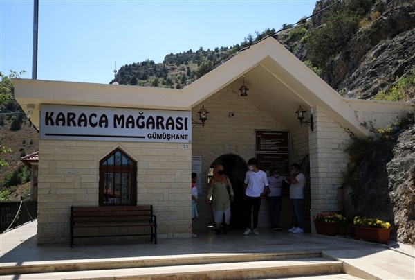 Karaca Mağarası ziyaretçi akınına uğruyor 1