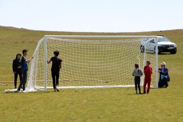 Gümüşhane'de yayla çocukları spora doydu 12