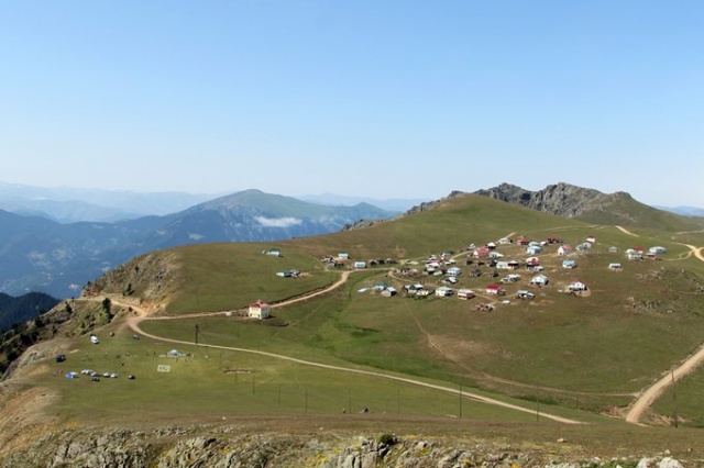 Gümüşhane'de yayla çocukları spora doydu 2