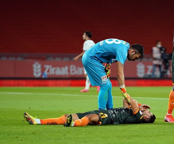 Trabzonspor-Alanyaspor maçında neler oldu? 21