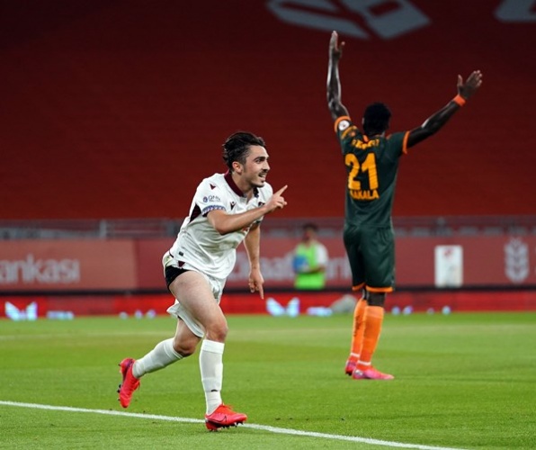 Trabzonspor-Alanyaspor maçında neler oldu? 22