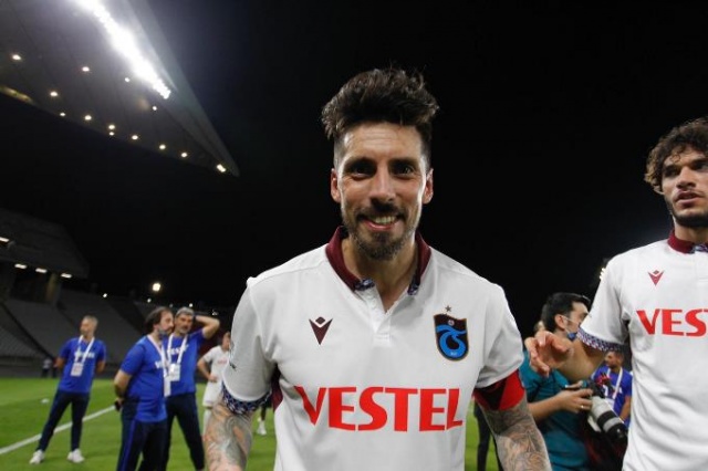 Trabzonspor'un Kupa Zaferi zafer gecesinden kareler 3