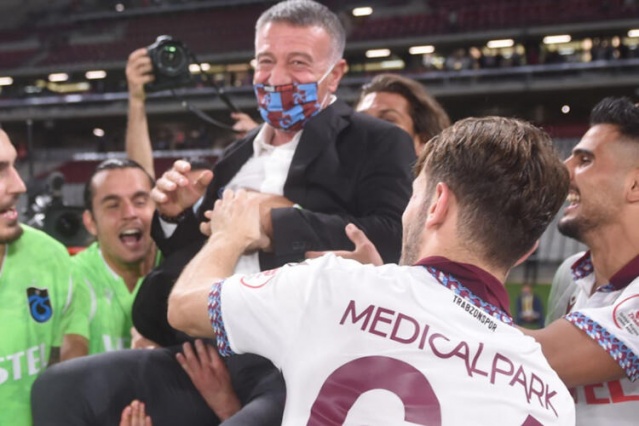 Ahmet Ağaoğlu'nun Ziraat Türkiye Kupası coşkusu 9