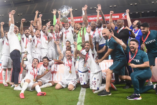 Ahmet Ağaoğlu'nun Ziraat Türkiye Kupası coşkusu 2